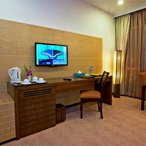 Large Single Room